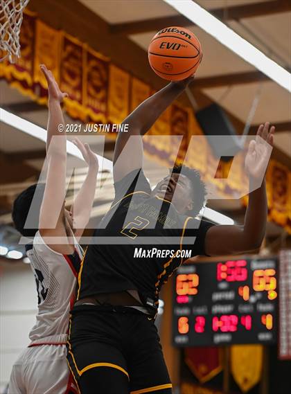 Thumbnail 2 in Campolindo vs. Oak Cliff Faith Family Academy (Torrey Pines Holiday Classic) photogallery.