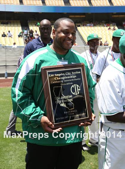 Thumbnail 2 in Dorsey vs. Van Nuys (CIF L.A. City D2 Final) photogallery.