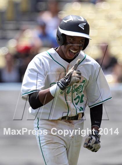 Thumbnail 2 in Dorsey vs. Van Nuys (CIF L.A. City D2 Final) photogallery.