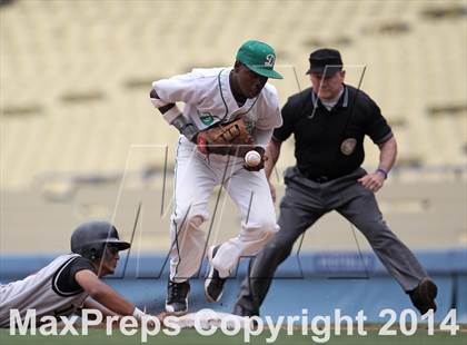 Thumbnail 2 in Dorsey vs. Van Nuys (CIF L.A. City D2 Final) photogallery.