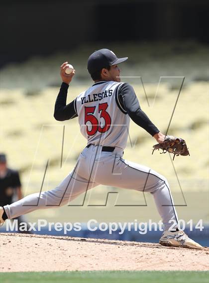 Thumbnail 2 in Dorsey vs. Van Nuys (CIF L.A. City D2 Final) photogallery.