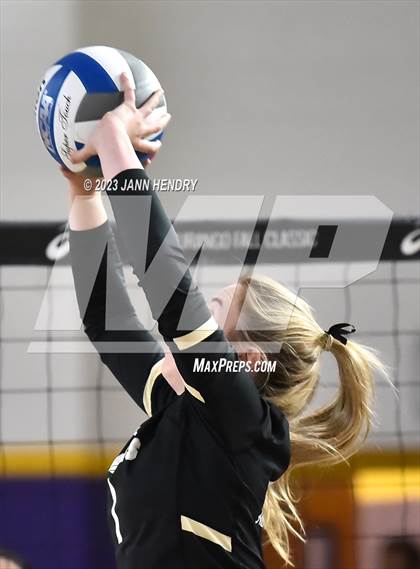 Thumbnail 3 in Sierra Canyon vs. Archbishop Mitty (Durango Fall Classic) photogallery.