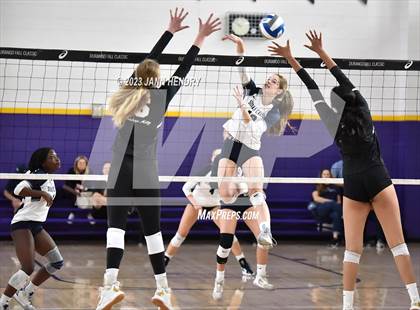 Thumbnail 3 in Sierra Canyon vs. Archbishop Mitty (Durango Fall Classic) photogallery.