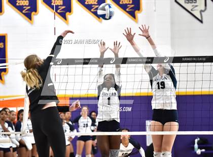 Thumbnail 1 in Sierra Canyon vs. Archbishop Mitty (Durango Fall Classic) photogallery.