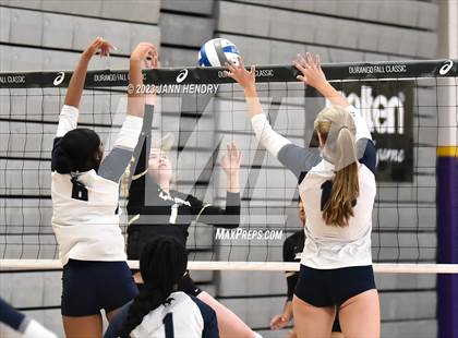 Thumbnail 1 in Sierra Canyon vs. Archbishop Mitty (Durango Fall Classic) photogallery.