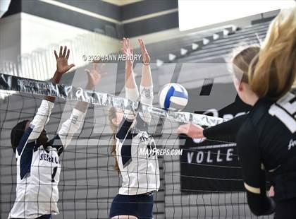 Thumbnail 2 in Sierra Canyon vs. Archbishop Mitty (Durango Fall Classic) photogallery.