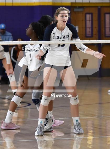 Thumbnail 2 in Sierra Canyon vs. Archbishop Mitty (Durango Fall Classic) photogallery.