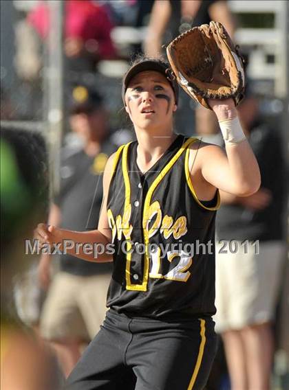 Thumbnail 2 in Casa Roble vs. Del Oro (CIF SJS D2 Final) photogallery.