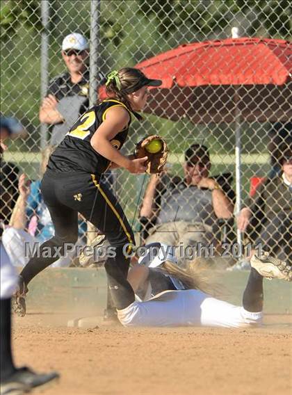 Thumbnail 1 in Casa Roble vs. Del Oro (CIF SJS D2 Final) photogallery.