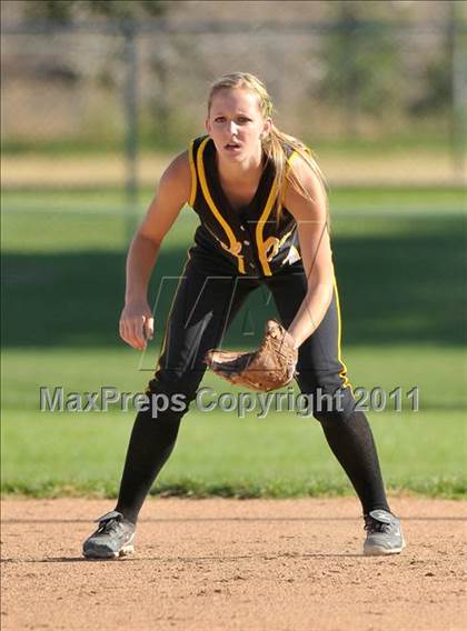 Thumbnail 3 in Casa Roble vs. Del Oro (CIF SJS D2 Final) photogallery.
