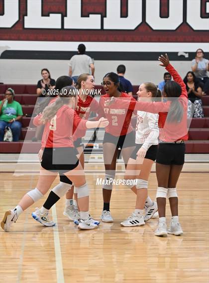 Thumbnail 3 in FR: Cypress Woods @ Waller (B Teams) photogallery.