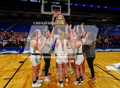 Thumbnail 1 in Newcastle vs Valley (UIL 1A Basketball Final) photogallery.
