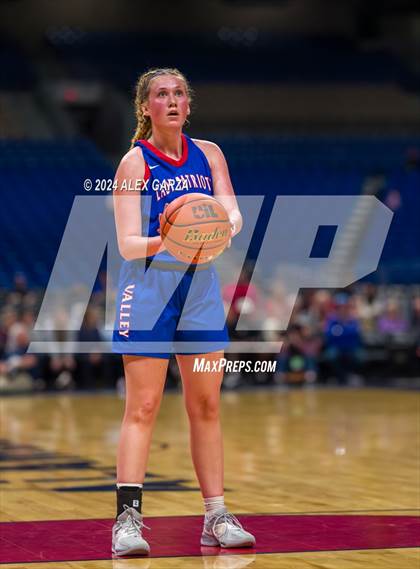Thumbnail 2 in Newcastle vs Valley (UIL 1A Basketball Final) photogallery.