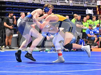 Thumbnail 2 in UIL 5A/6A State Championships - Session 3 photogallery.