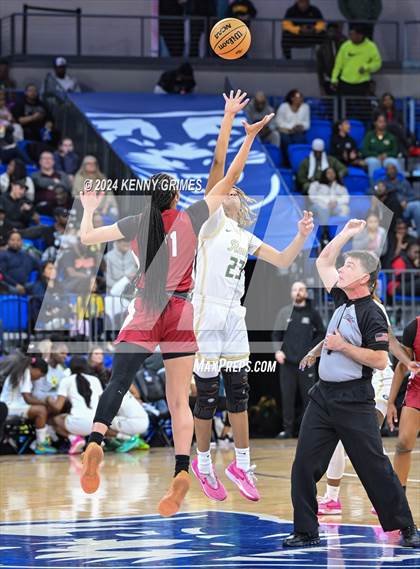 Thumbnail 1 in Grayson vs. Lowndes (GHSA 7A Semifinal) photogallery.
