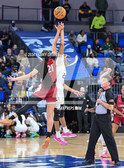 Thumbnail 2 in Grayson vs. Lowndes (GHSA 7A Semifinal) photogallery.