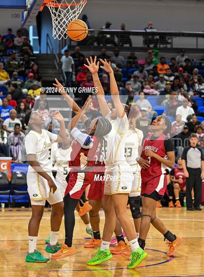 Thumbnail 2 in Grayson vs. Lowndes (GHSA 7A Semifinal) photogallery.