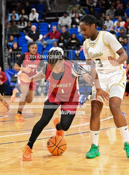 Thumbnail 2 in Grayson vs. Lowndes (GHSA 7A Semifinal) photogallery.