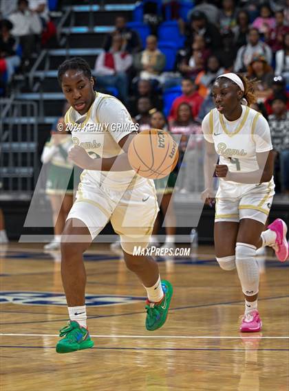 Thumbnail 2 in Grayson vs. Lowndes (GHSA 7A Semifinal) photogallery.