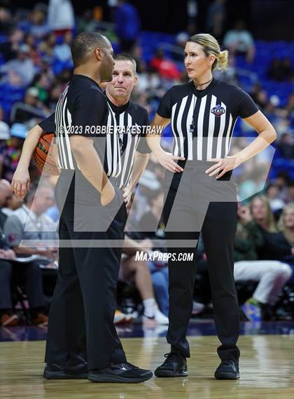 Thumbnail 2 in Clark vs. DeSoto (UIL 6A Basketball State Final) photogallery.