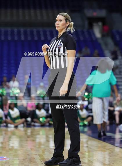 Thumbnail 1 in Clark vs. DeSoto (UIL 6A Basketball State Final) photogallery.