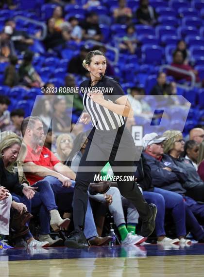 Thumbnail 2 in Clark vs. DeSoto (UIL 6A Basketball State Final) photogallery.