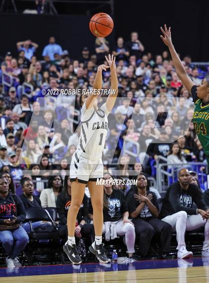 Thumbnail 3 in Clark vs. DeSoto (UIL 6A Basketball State Final) photogallery.