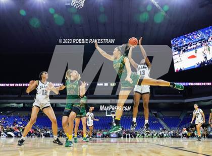 Thumbnail 1 in Clark vs. DeSoto (UIL 6A Basketball State Final) photogallery.