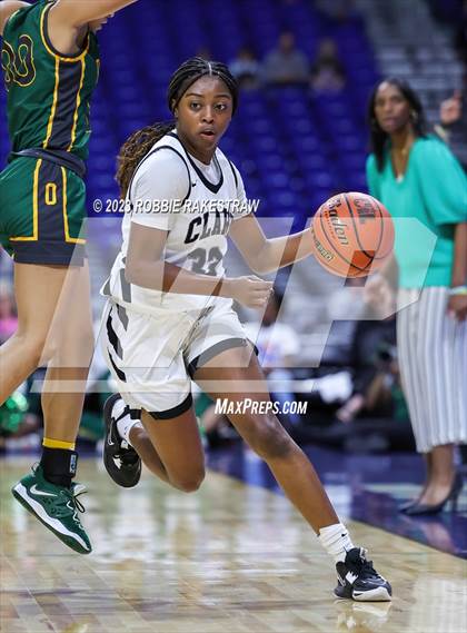 Thumbnail 2 in Clark vs. DeSoto (UIL 6A Basketball State Final) photogallery.