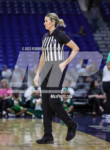 Thumbnail 2 in Clark vs. DeSoto (UIL 6A Basketball State Final) photogallery.