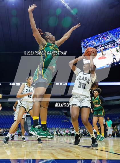 Thumbnail 3 in Clark vs. DeSoto (UIL 6A Basketball State Final) photogallery.