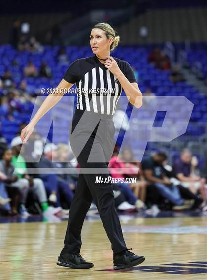 Thumbnail 1 in Clark vs. DeSoto (UIL 6A Basketball State Final) photogallery.