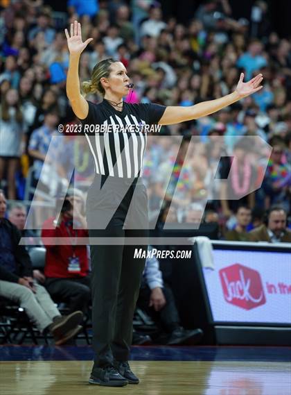 Thumbnail 3 in Clark vs. DeSoto (UIL 6A Basketball State Final) photogallery.