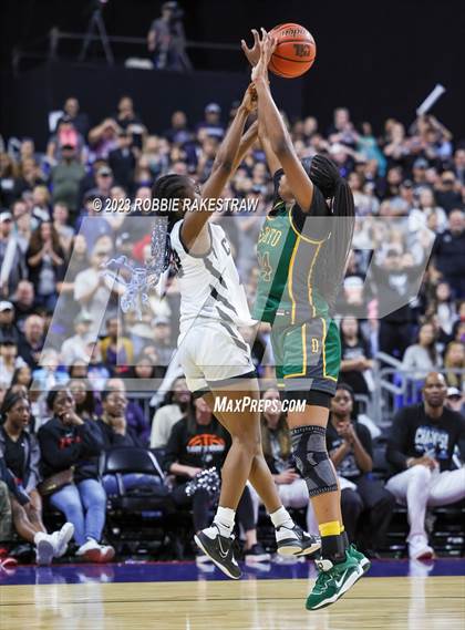 Thumbnail 1 in Clark vs. DeSoto (UIL 6A Basketball State Final) photogallery.