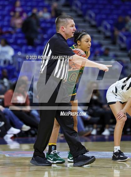 Thumbnail 3 in Clark vs. DeSoto (UIL 6A Basketball State Final) photogallery.