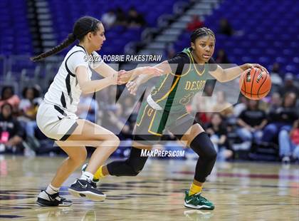 Thumbnail 2 in Clark vs. DeSoto (UIL 6A Basketball State Final) photogallery.