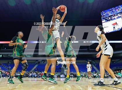 Thumbnail 1 in Clark vs. DeSoto (UIL 6A Basketball State Final) photogallery.