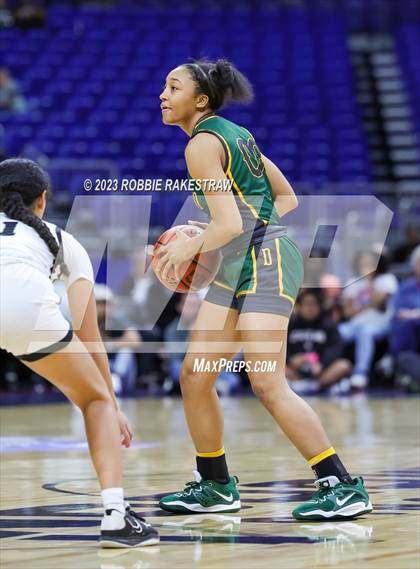 Thumbnail 2 in Clark vs. DeSoto (UIL 6A Basketball State Final) photogallery.