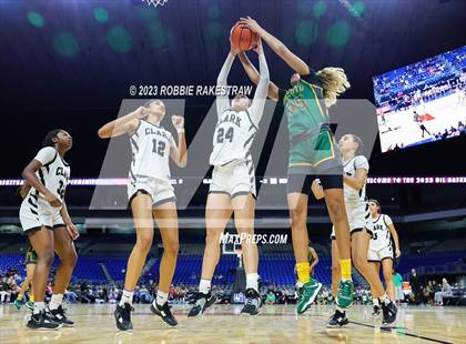 Thumbnail 2 in Clark vs. DeSoto (UIL 6A Basketball State Final) photogallery.