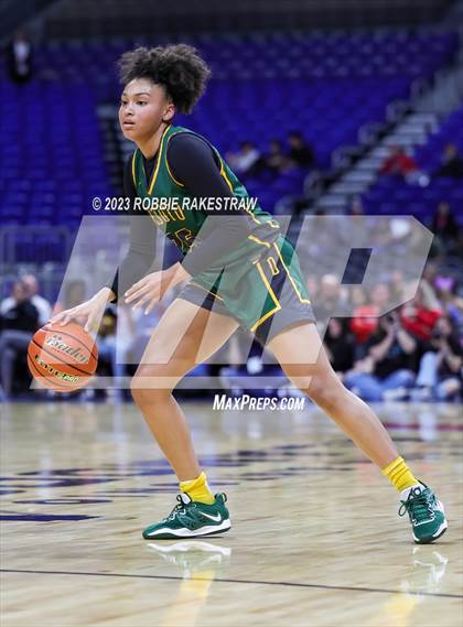 Thumbnail 1 in Clark vs. DeSoto (UIL 6A Basketball State Final) photogallery.