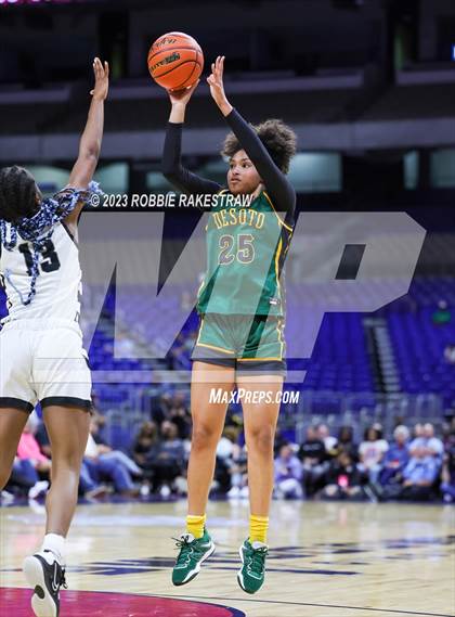 Thumbnail 2 in Clark vs. DeSoto (UIL 6A Basketball State Final) photogallery.