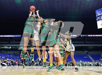 Thumbnail 1 in Clark vs. DeSoto (UIL 6A Basketball State Final) photogallery.