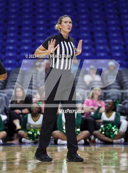 Thumbnail 2 in Clark vs. DeSoto (UIL 6A Basketball State Final) photogallery.