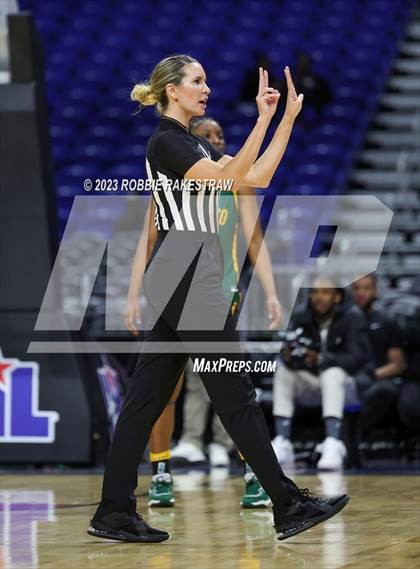 Thumbnail 3 in Clark vs. DeSoto (UIL 6A Basketball State Final) photogallery.