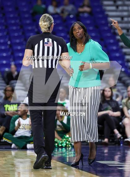 Thumbnail 1 in Clark vs. DeSoto (UIL 6A Basketball State Final) photogallery.