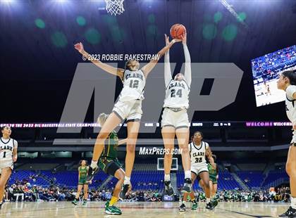 Thumbnail 3 in Clark vs. DeSoto (UIL 6A Basketball State Final) photogallery.