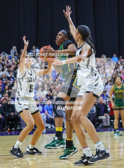 Thumbnail 2 in Clark vs. DeSoto (UIL 6A Basketball State Final) photogallery.