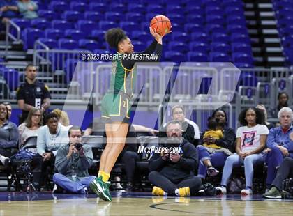 Thumbnail 3 in Clark vs. DeSoto (UIL 6A Basketball State Final) photogallery.