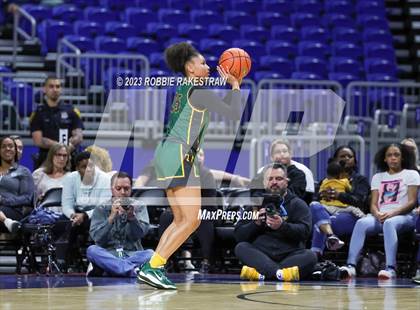 Thumbnail 2 in Clark vs. DeSoto (UIL 6A Basketball State Final) photogallery.