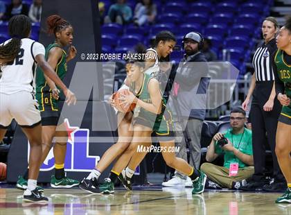 Thumbnail 1 in Clark vs. DeSoto (UIL 6A Basketball State Final) photogallery.